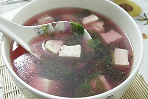 红苋豆腐汤