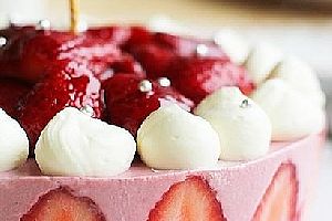 覆盆子果蓉草莓芝士蛋糕