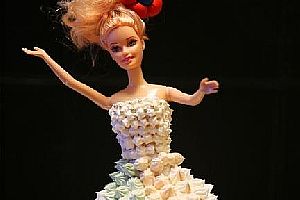 芭比娃娃生日蛋糕