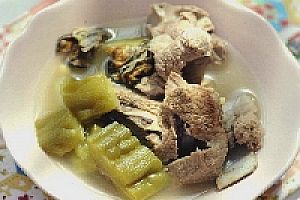 苦瓜黄豆蚝豉猪骨汤