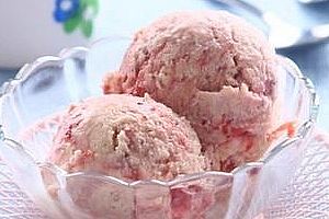 草莓冰淇淋怎么做