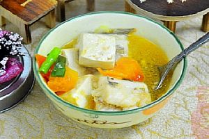 豆腐鱼炖豆腐