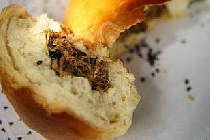 瓢虫造型肉松面包