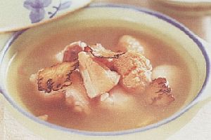 猴头菇鸡块汤