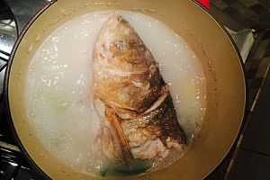奶白鱼头汤