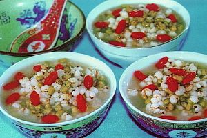 红杞绿豆薏米粥