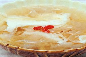 雪蛤枸杞甜汤