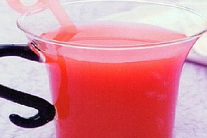 草莓西芹哈密瓜汁