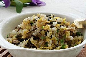 梅干菜炒米饭
