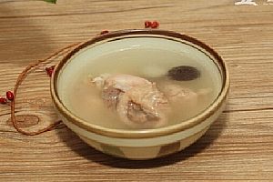 海椰皇鸡汤