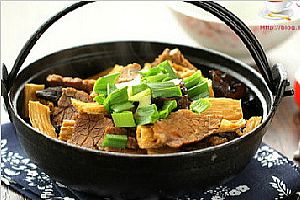 牛肉腐竹煲