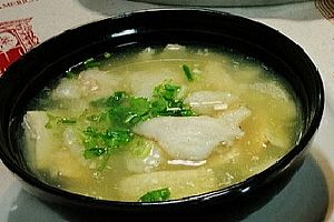 龙利鱼豆腐汤