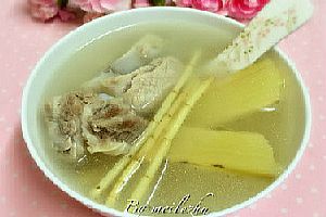 竹蔗茅根骨头汤