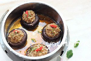 清蒸香菇肉丸&玉米饭