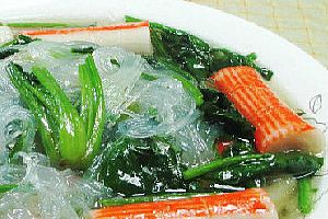 蟹肉棒菠菜粉丝汤