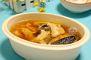 黄精灵芝蹄筋汤