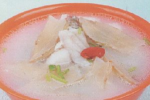 (4)天麻鱼头汤